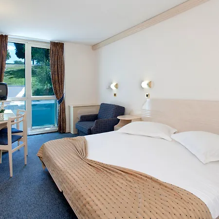 Hotel Gran Vista Plava Laguna 3*