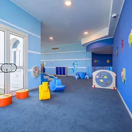 Hotel Gran Vista Plava Laguna 3*