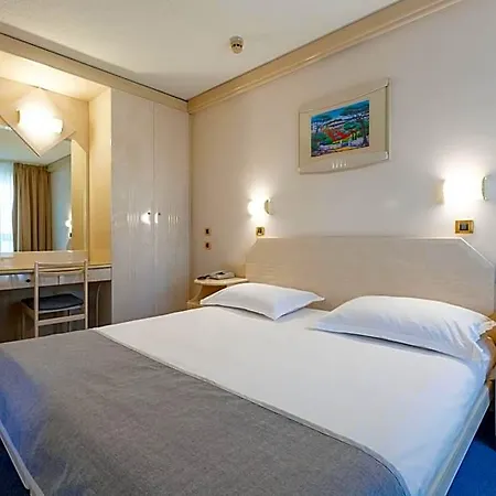Gran Vista Plava Laguna 酒店 波雷奇