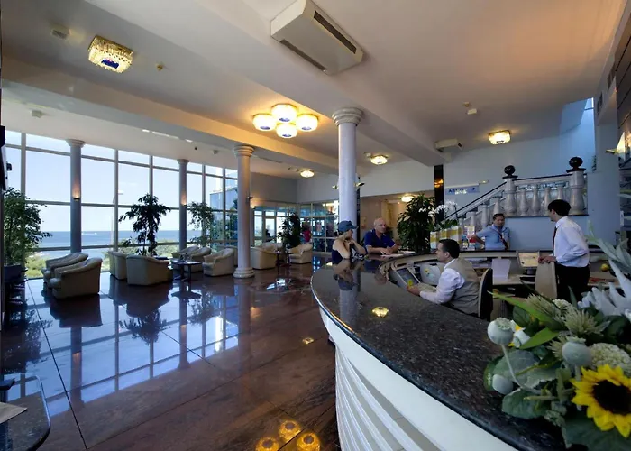 Отель Gran Vista Plava Laguna Пореч