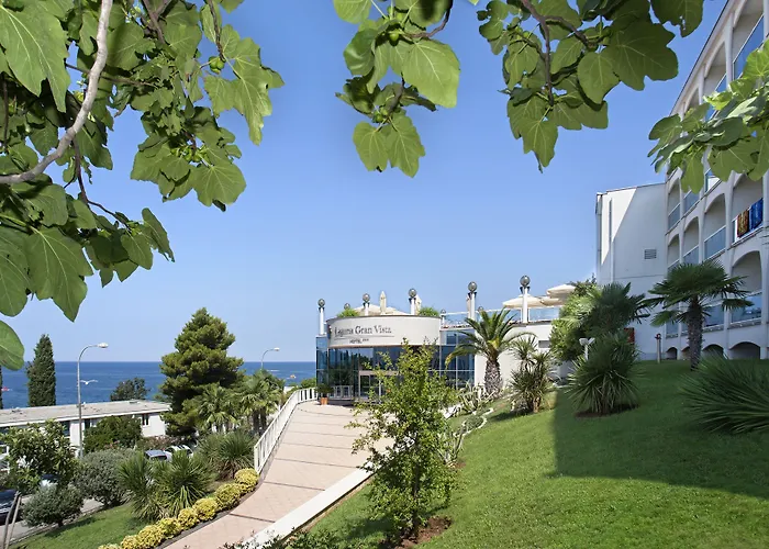 Gran Vista Plava Laguna Отель