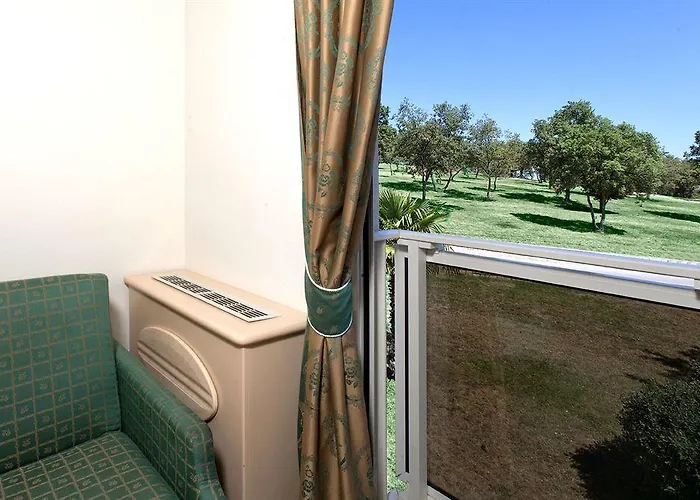 Отель Gran Vista Plava Laguna 3*