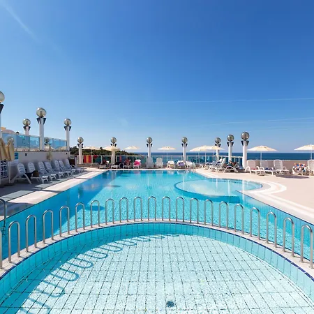 Gran Vista Plava Laguna فندق