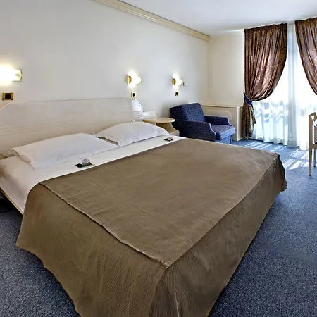 호텔 Gran Vista Plava Laguna 포레치