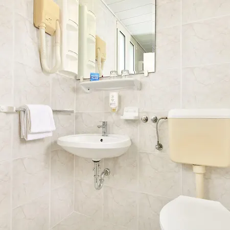 Gran Vista Plava Laguna 호텔 3*