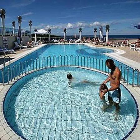 Gran Vista Plava Laguna فندق بوريتش